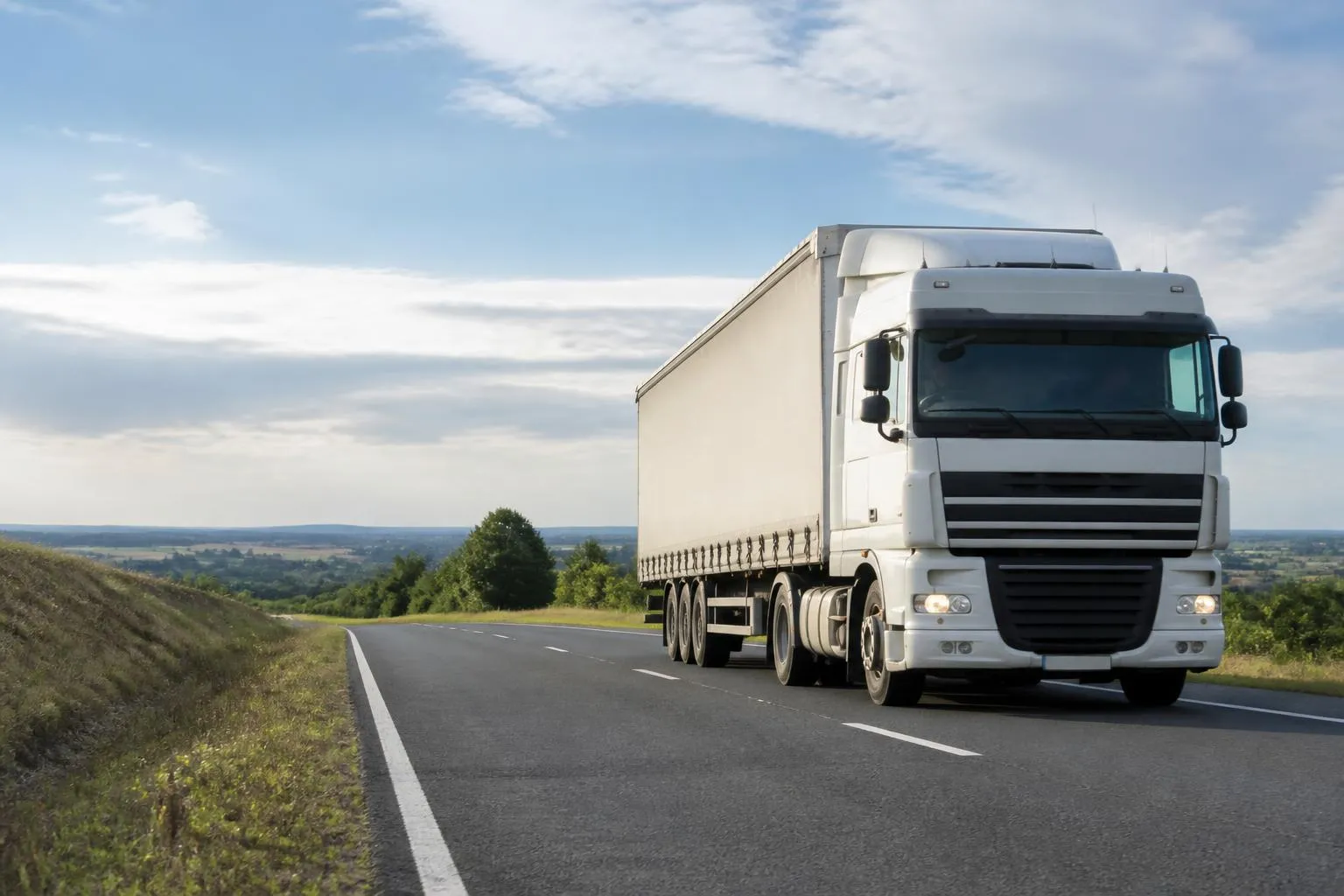 One platform for tracking, Tachograph and driver hours